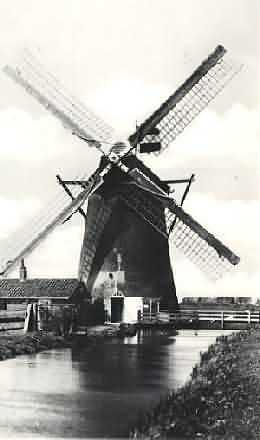 2, Molen 01539 Blaker- of Oude Lierpolder, Oude Liermolen (3e) (De Lier), Ansichtkaart serie 68 nr 4, coll.NSR | Database Nederlandse molens