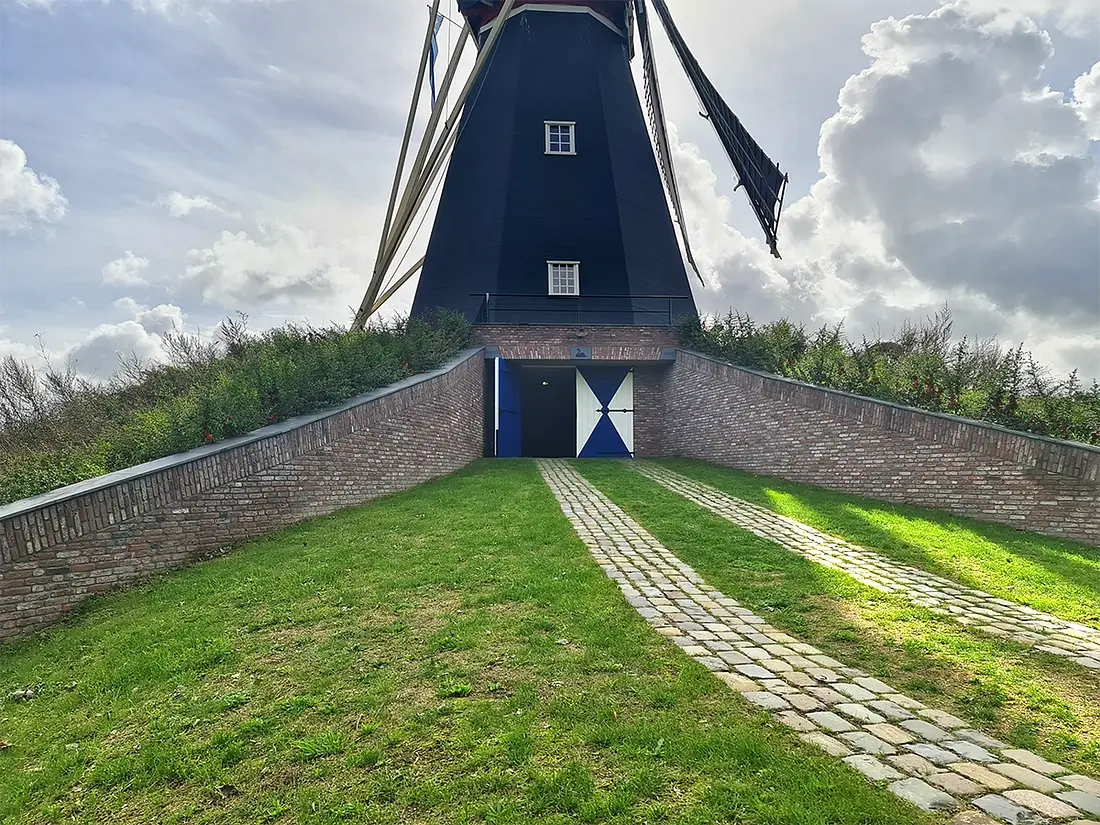 10, Molen 11830 De Zwaan (Vinkel), Pieter Zuijkerbuijk (2-10-2022) | Database Nederlandse molens