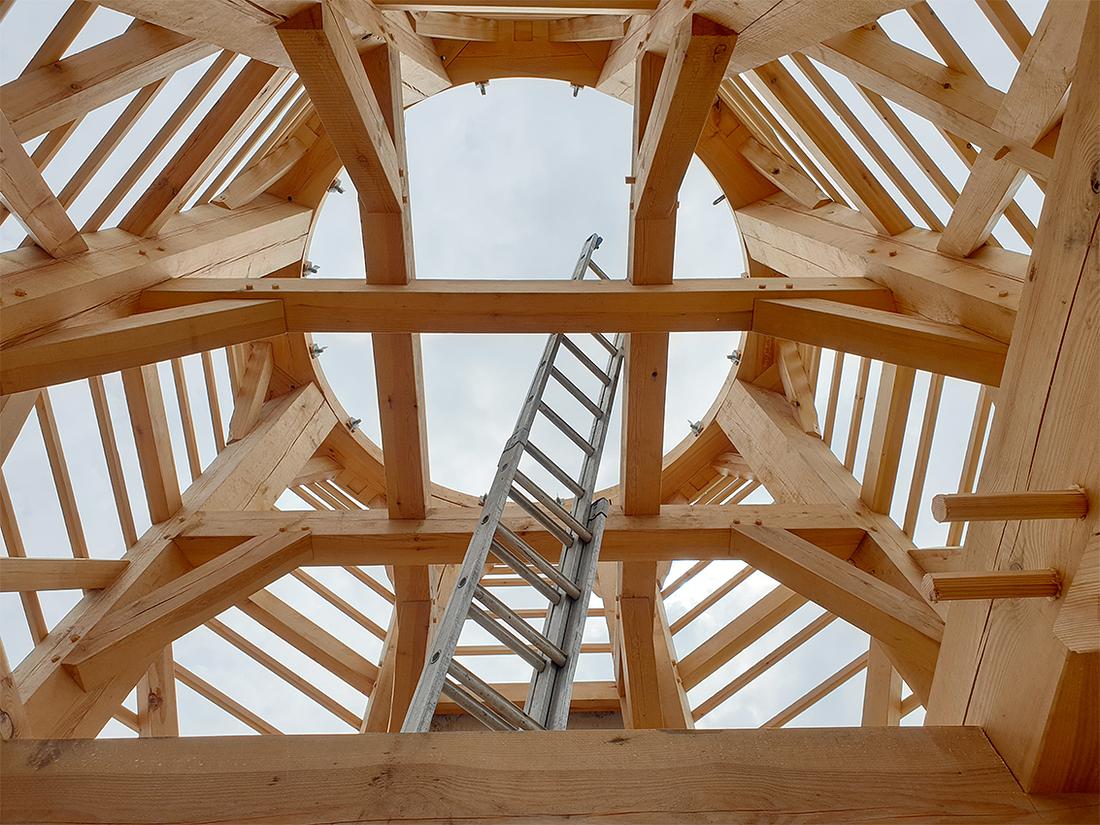 10, Molen 12648 De Veldmuis (Westzaan), Remco Jonker (22-5-2020)Het achtkant. Een pracht van een constructie. | Database Nederlandse molens