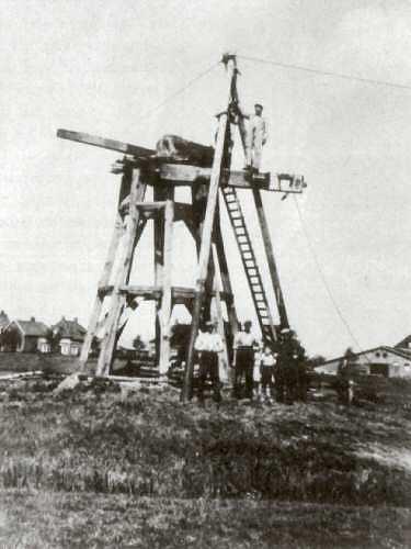 3, Molen 00661 Borgsloterpolder (Oosterhoogebrug), Afb. 3: Foto W.O. Bakker, juli 1952, de afbraak | Database Nederlandse molens