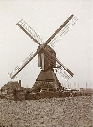 Molen 01265 Polder Kijfhoek, Kijfhoekmolen (Zwijndrecht), Fotograaf onbekend (coll. J. in 't Veld) | Database Nederlandse molens
