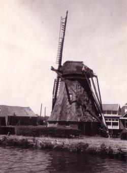 1, Molen 00691 Molen van de Heer van Echten (Hoogeveen), Foto: J. de Groot, ca. 1950 | Database Nederlandse molens