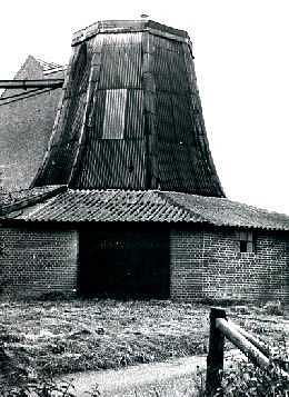 1, Molen 03893 Schuilenburgermolen (3e) (Hellendoorn), Foto P. Grund, 1984 (coll. DVM) | Database Nederlandse molens