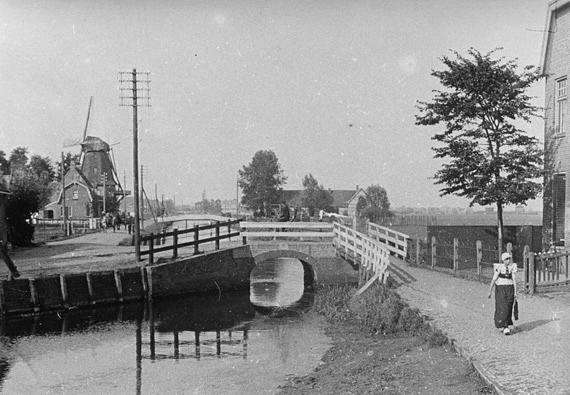 1, Molen 00106 De Hoop (Bunschoten), Ansichtkaart, coll. W.A. Korpershoek | Database Nederlandse molens