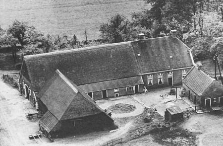 1, Molen 08433 Geupel bij De Kleine Scheere (Coevorden), Foto: coll. fam.Scheer, 1956Boerderij De Kleine Scheer | Database Nederlandse molens
