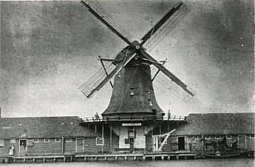 Molen 01110 j Het Huis Assumburg / De Assumburg (Assendelft), Foto: n.n. | Database Nederlandse molens