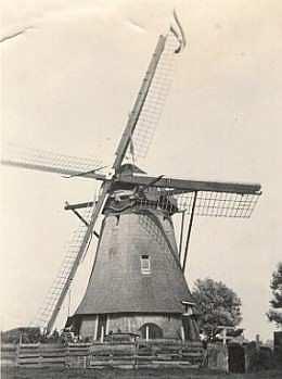 Molen 01787 Broek- en Simontjespolder, Broekdijkmolen (1e) (Warmond), Foto: collectie H. Roest | Database Nederlandse molens