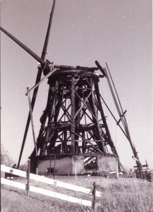 2, Molen 01502 Boezem van de Overwaard, Molen nr. 2 (Kinderdijk), Foto: Jaap de Vries, opname 17 april 1981 | Database Nederlandse molens