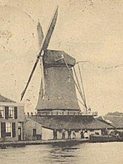 Molen 01213 r De Nijverheid (Waddinxveen), Deel onderstaande ansichtkaart | Database Nederlandse molens