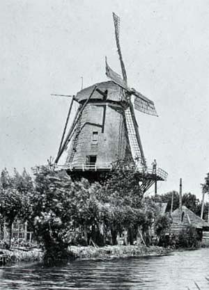 Molen 03937 j Molen van L. de Baan (Zevenhuizen), uitsnede coll DHM | Database Nederlandse molens