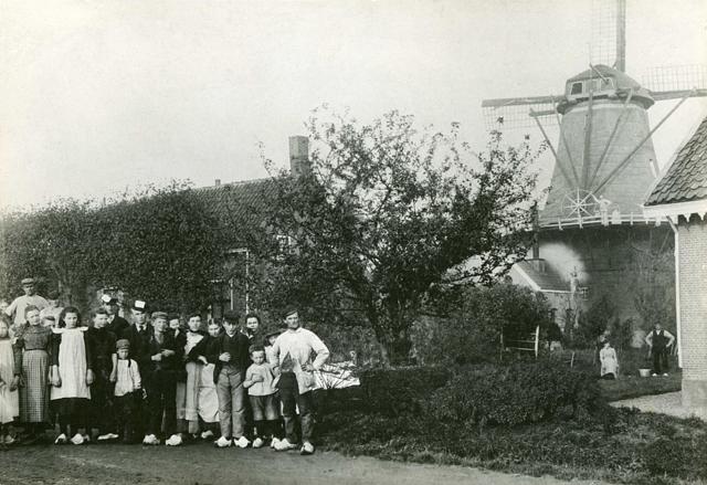 3, Molen 03937 j Molen van L. de Baan (Zevenhuizen), Foto onbekend, coll. A.Dekker | Database Nederlandse molens