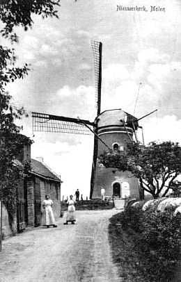 Molen 10361 (korenmolen) (Nieuwerkerk), Prentbriefkaart van de nog bestaande molen | Database Nederlandse molens
