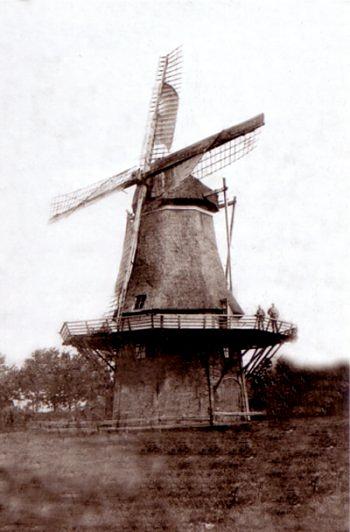 Molen 02633 b Molen de Bloem / Molen van Berendsen (2e) (Bloemberg), Foto: collectie G.H.Varwijk Sr., coll DVM | Database Nederlandse molens