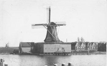 1, Molen 01083 c Het Rad van Avontuur (Zaandam-Oost), Foto: n.n. opname 1905, verzameling F.Rol | Database Nederlandse molens