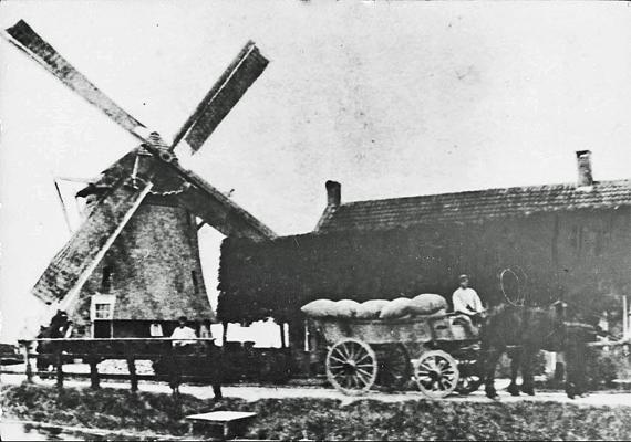1, Molen 06497 i De Hoop (1e) (Zoetermeer), foto: n.n. coll. DVM | Database Nederlandse molens