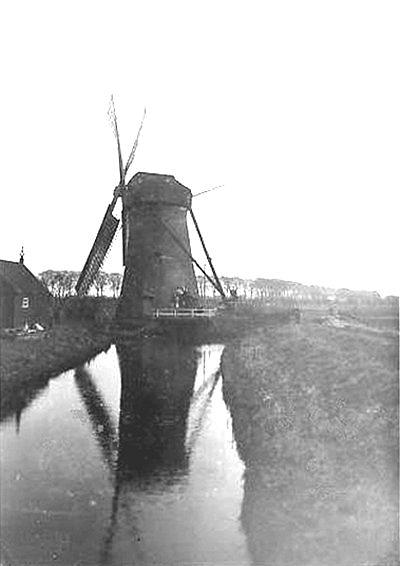 3, Molen 01918 Polder Langebakkersoord, De Buitenlandse Molen (Pernis), Ansichtkaart, collectie Rob Pols | Database Nederlandse molens