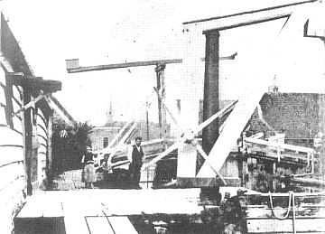 Molen 12368 Zuideraschmolen (Krommenie), De molen rond 1860 (Foto: Klaas van Vliet, verzameling F.Rol) | Database Nederlandse molens