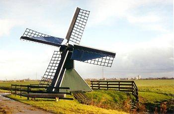 Molen 10677 Molen Hoogland (Leeuwarden/ Ljouwert), Foto: Tjitte Talsma, dec. 1998 | Database Nederlandse molens