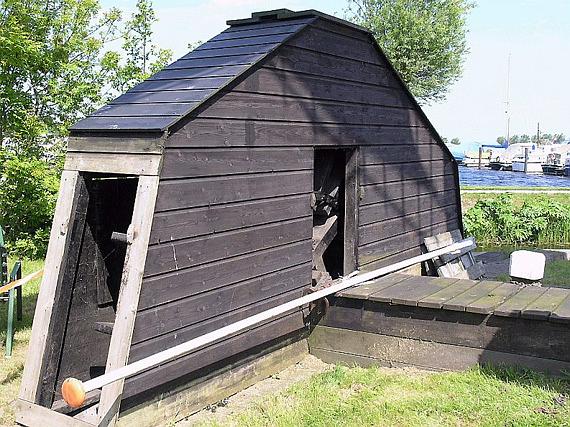 1, Molen 00067 Kalkpolder, Kalkmolen (Leiderdorp), Foto: W. Jans, opame 14 mei 2005 | Database Nederlandse molens