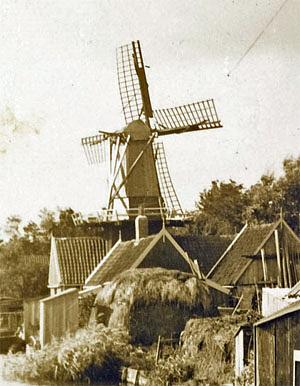 Molen 00336 Zaagmolen van Droog (Kolhorn), Detail van foto (coll. DHM) | Database Nederlandse molens