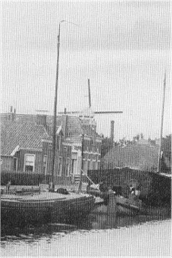 1, Molen 04417 a (zaag- en korenmolen) (2e) (Gasselternijveen), deel van onderstaande foto | Database Nederlandse molens