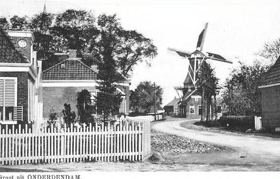 1, Molen 10472 (korenmolen) (Onderdendam), Ansichtkaart ca. 1920 (coll. A. Korpershoek), de nog/weer bestaande opvolger | Database Nederlandse molens