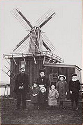 Molen 12460 De Vrijheid (Zaandijk), Foto:n.n., collectie G. van den Bosch | Database Nederlandse molens