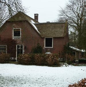 Molen 12829 Karnmolen van boerderij Bijdorp (Zoeterwoude), deel van foto van T. Slings, opname 11-2-2013 | Database Nederlandse molens