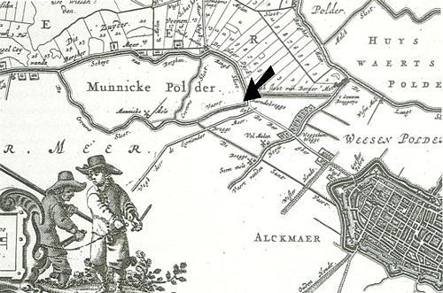 2, Molen 06975 Munniken-, Raven- en Robonsbospolder, Robonsbosmolen (1e) (Alkmaar), Fragment van een kaart (ca. 1660) met rechts Alkmaar (pijl = 1e locatie) | Database Nederlandse molens