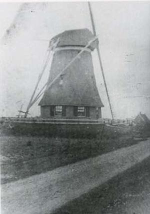 Molen 02853 o Anna Paulownapolder, Oostpolder, molen bij de Knees / Nr. 2 (Anna Paulowna), Foto: coll. Museum Oud Anna Paulowna (zie Aanv.) | Database Nederlandse molens