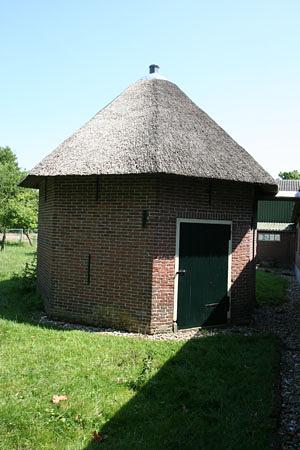 Molen 13078 (karnmolen) (Weipoort), foto Ronald Bakker, 11 juli 2015 | Database Nederlandse molens