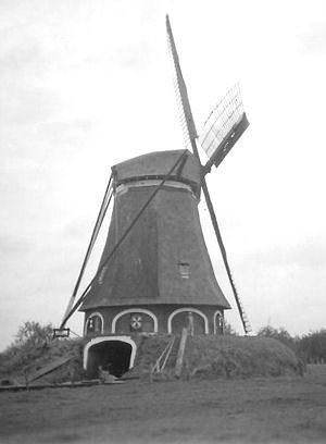 1, Molen 01610 Beatrixmolen (Winssen), Deel van foto, Arnold van den Berg, coll.Peter LieskampZie voor gehele foto www.molendatabase.nl | Database Nederlandse molens