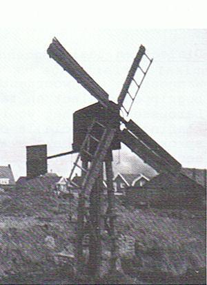 Molen 09000 't Waotermeulenkie (Hendrik-Ido-Ambacht), deel onderstaande foto | Database Nederlandse molens