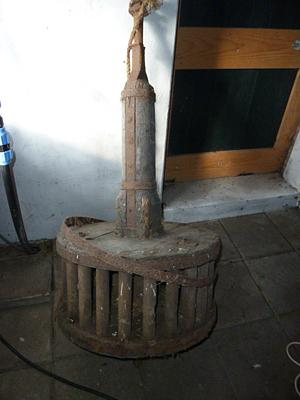 Molen 16066 (karnmolen) (Wapserveen), Foto: T. Slings, opname 22-2-2013, rondsel van de voormalige rosmolen | Database Nederlandse molens