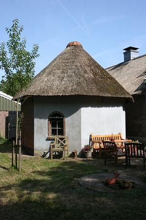 Molen 15812 (karnmolen) (Zoeterwoude), Foto Ronald Bakker, 11 juli 2015 | Database Nederlandse molens