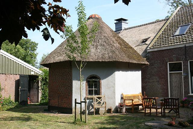 2, Molen 15812 (karnmolen) (Zoeterwoude), Foto Ronald Bakker, 11 juli 2015 | Database Nederlandse molens