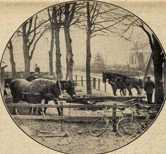 1, Molen 17605 (dorsmolen) (Erm), Foto: krant 1933 | Database Nederlandse molens