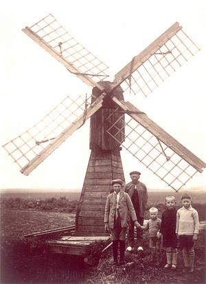 Molen 17849 (weidemolen) (Zevenhuizen), foto onbekend, coll. Arie Dekker | Database Nederlandse molens