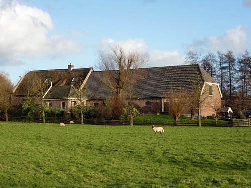 1, Molen 17168 Karnmolen boerderij Voorzorg (Zoetermeer), Foto P.v.d.Drift, opname 10 dec 2014 | Database Nederlandse molens