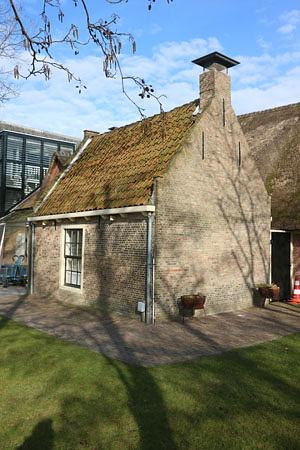 Molen 17169 Karnmolen hofstede Meerzigt (Zoetermeer), Foto Ronald Bakker, opname 18 maart 2018 | Database Nederlandse molens