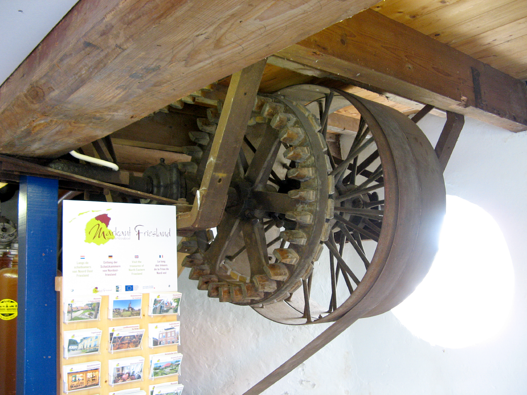 2, Motor 3705, Kromhout, Jacob Bijlstra (30-3-2013) | Database Nederlandse molens