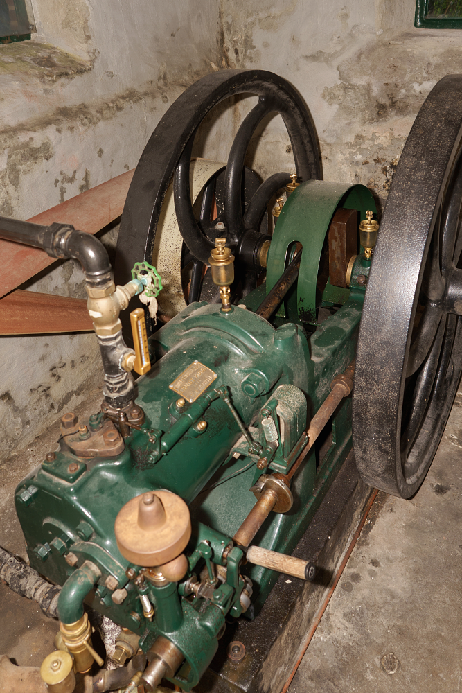 1, Motor 48091, Crossley, Marcel van Nies (4-4-2017) | Database Nederlandse molens