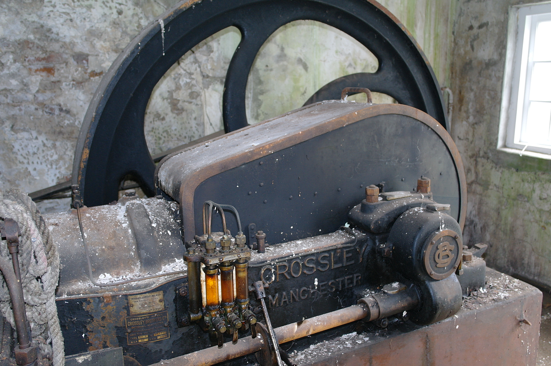 1, Motor 116175, Crossley, Marinus van der Sangen (28-6-2014) | Database Nederlandse molens