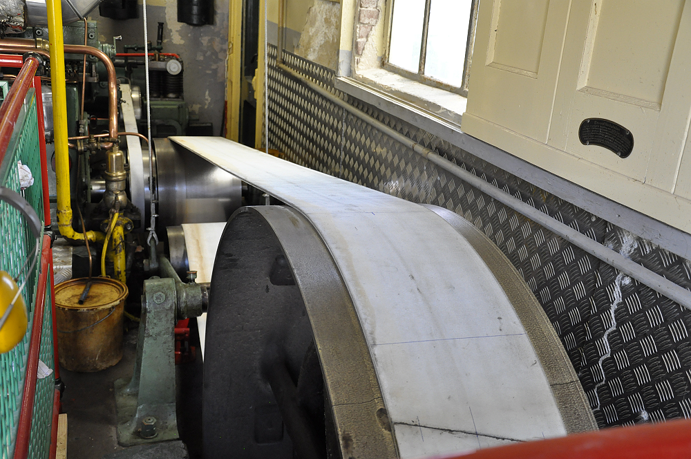 5, Motor 3034, De Industrie, Olav Balm (20-04-2019)Aandrijfwerk vanaf de Oude Bram naar motorisch aangedreven gedeelte van de molen | Database Nederlandse molens