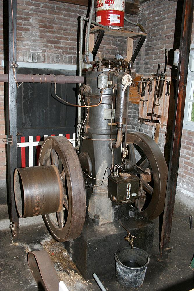 Motor 867, Schless und Rossmann, Ronald Bakker (11-9-2010). | Database Nederlandse molens