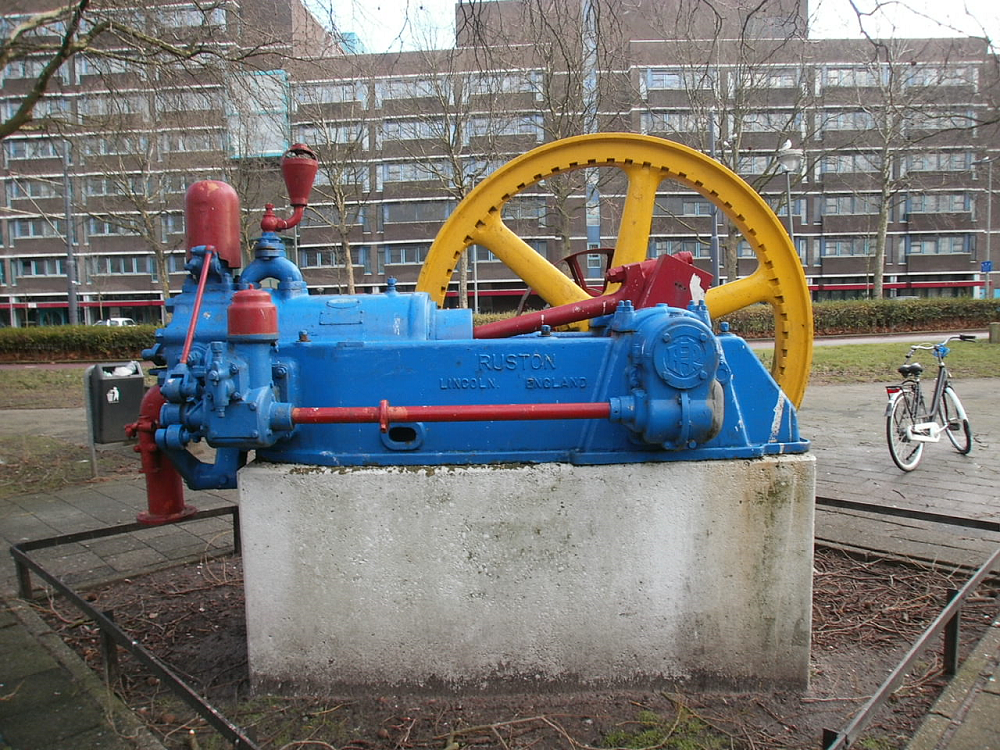 2, Motor ?, Ruston, Dennis van Dijk (16-2-2017).De motor aan de 's-Gravenlandseweg | Database Nederlandse molens