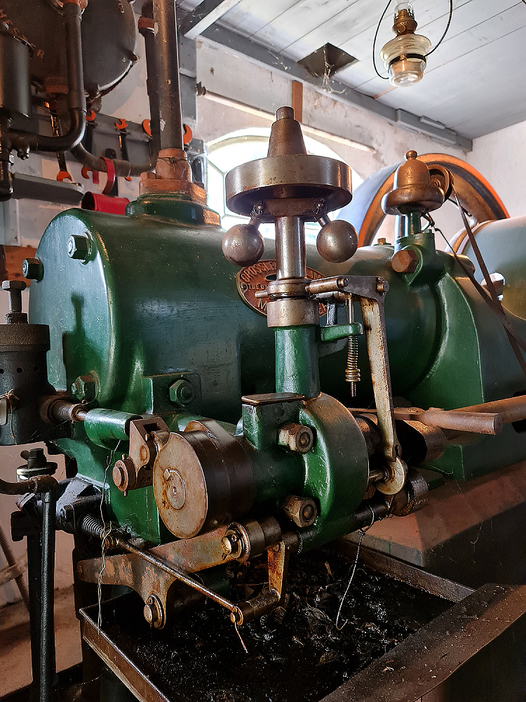 Motor 28754, Crossley, Pieter Zuijkerbuijk (1-10-2022) | Database Nederlandse molens
