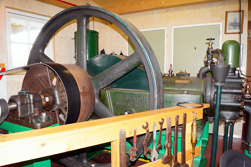 2, Motor 160742, Ruston & Hornsby, Boukje van Leijen (21-04-2018) | Database Nederlandse molens