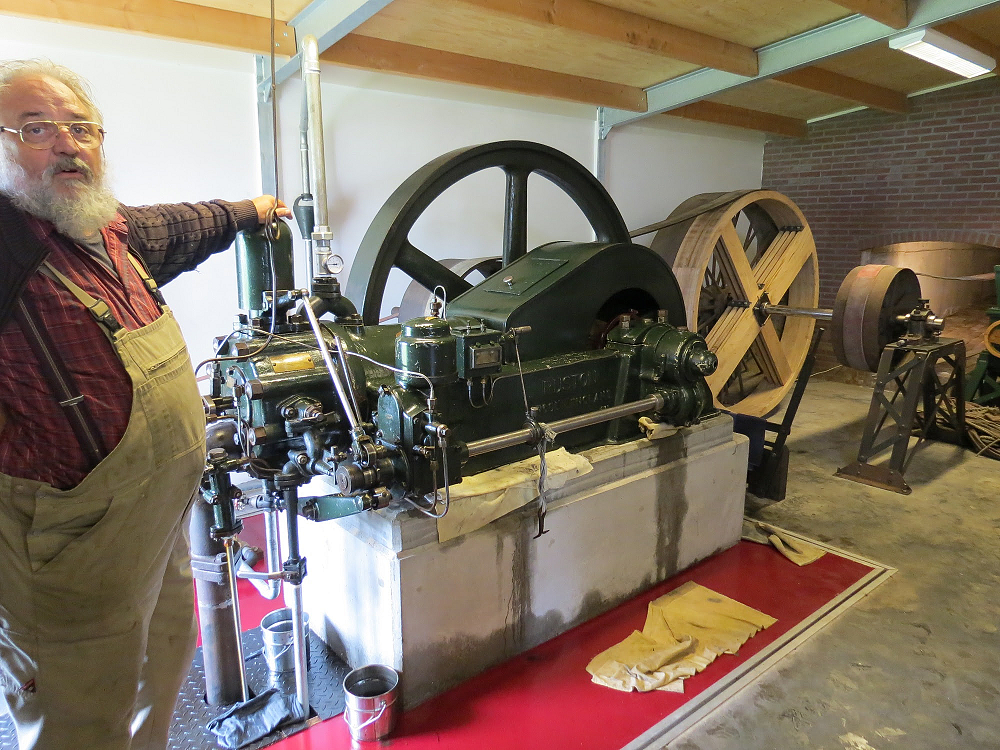 3, Motor 164300, Ruston & Hornsby, Gerard Sturkenboom (25-05-2018) | Database Nederlandse molens