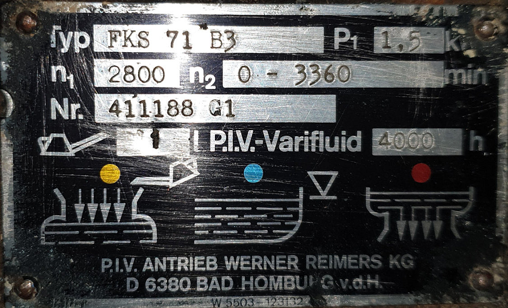 3, Motor 19801329/253, P.I.V. Antrieb, Peter van Rongen (12-12-2019)
De mechanische toerenregeling 0 â€“ 3360 omw/min. Een zogenaamde PIV-kast, dit is een mechanische variabele aandrijving dat werkt zoals de Variomatic van de vroegere DAF-jes. | Database Nederlandse molens